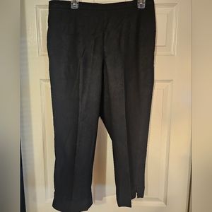 Womens black size 12 Alfred Dunner pull on capris. Brand new with tags